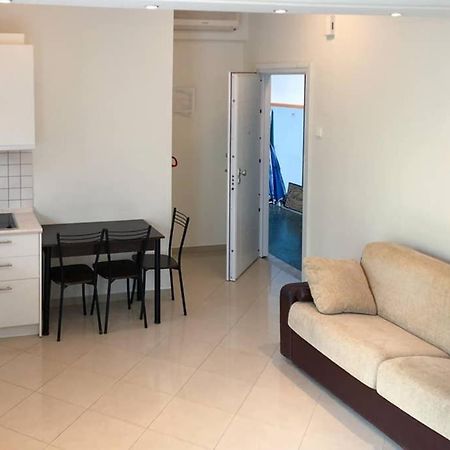 Cozy Studio Near The Beach 1Stfloor Apartment Nea Iraklitsa Bagian luar foto