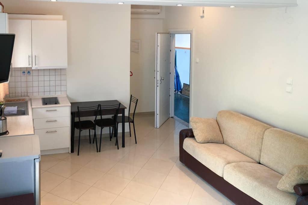 Cozy Studio Near The Beach 1Stfloor Nea Iraklitsa Bagian luar foto